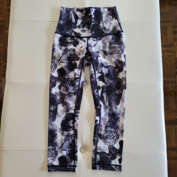 Lululemon Wunder Under Crop Hi-Rise 21" Leggings Tights, Size 4, Lot of 2 Pairs - Picture 3 of 10